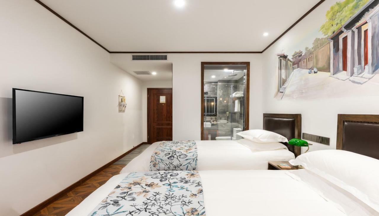 Nostalgia Hotel Near Prince Gong'S Mansion- Beihai Park, Tian'Anmen Square, Nanluoguxiang Hutong, Huguosi Hutong Snack Street, 5 Minutes Walk Away From Ping'Anli Subway Station, Free Ice Cream And Laundry Service,English Communication Well ปักกิ่ง ภายนอก รูปภาพ