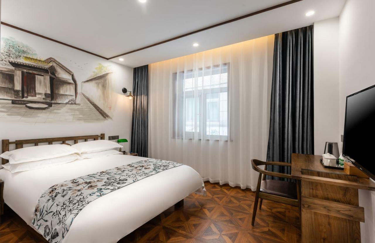 Nostalgia Hotel Near Prince Gong'S Mansion- Beihai Park, Tian'Anmen Square, Nanluoguxiang Hutong, Huguosi Hutong Snack Street, 5 Minutes Walk Away From Ping'Anli Subway Station, Free Ice Cream And Laundry Service,English Communication Well ปักกิ่ง ภายนอก รูปภาพ