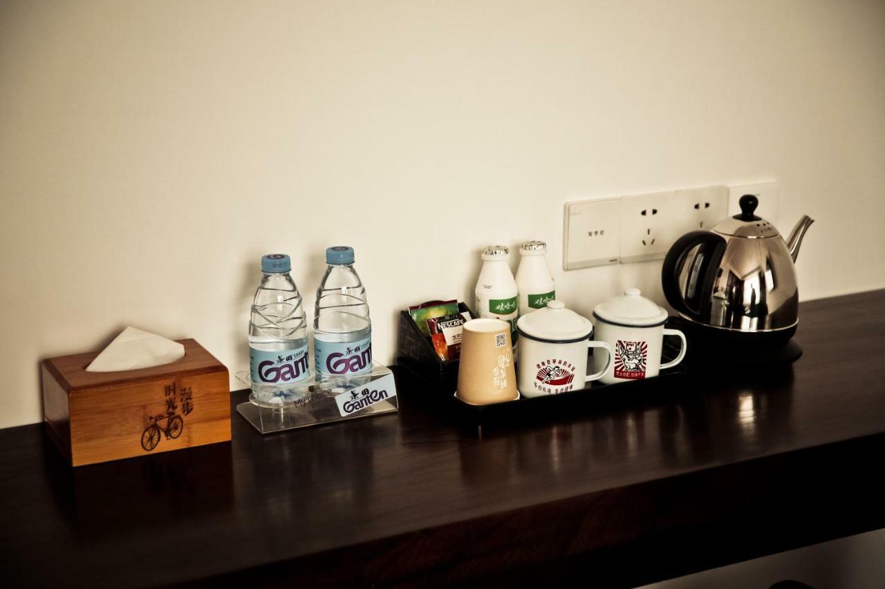 Nostalgia Hotel Near Prince Gong'S Mansion- Beihai Park, Tian'Anmen Square, Nanluoguxiang Hutong, Huguosi Hutong Snack Street, 5 Minutes Walk Away From Ping'Anli Subway Station, Free Ice Cream And Laundry Service,English Communication Well ปักกิ่ง ภายนอก รูปภาพ